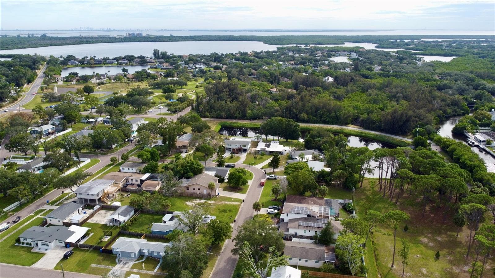 Single Family Residence at 301 80TH AVE NE, ST PETERSBURG, photo 42 of 43