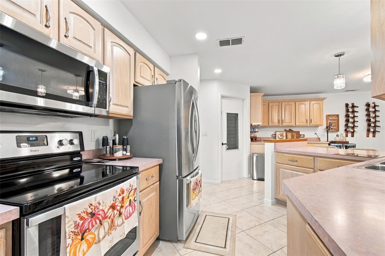 KITCHEN - 14304 91ST AVE, SEMINOLE