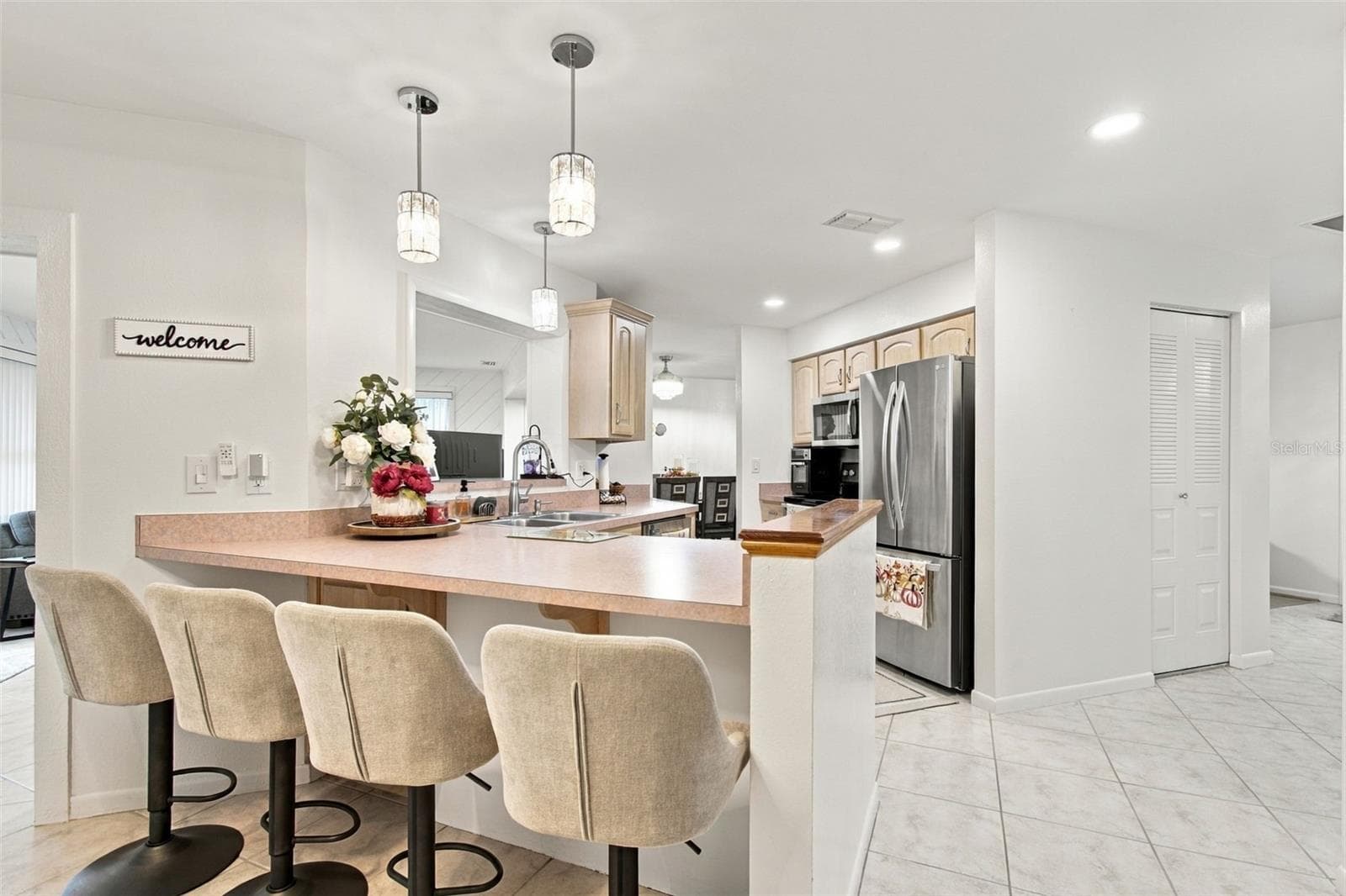 EAT IN SPACE IN KITCHEN - 14304 91ST AVE, SEMINOLE