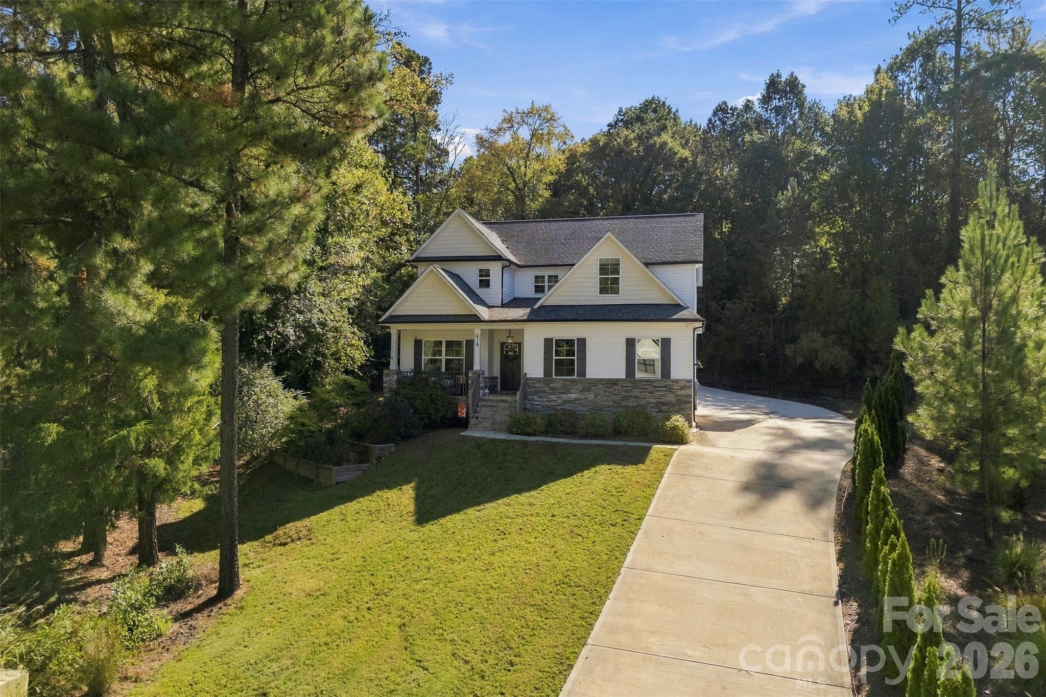 Single Family Residence at 419 Spruce Place SE, Concord, photo 4 of 41