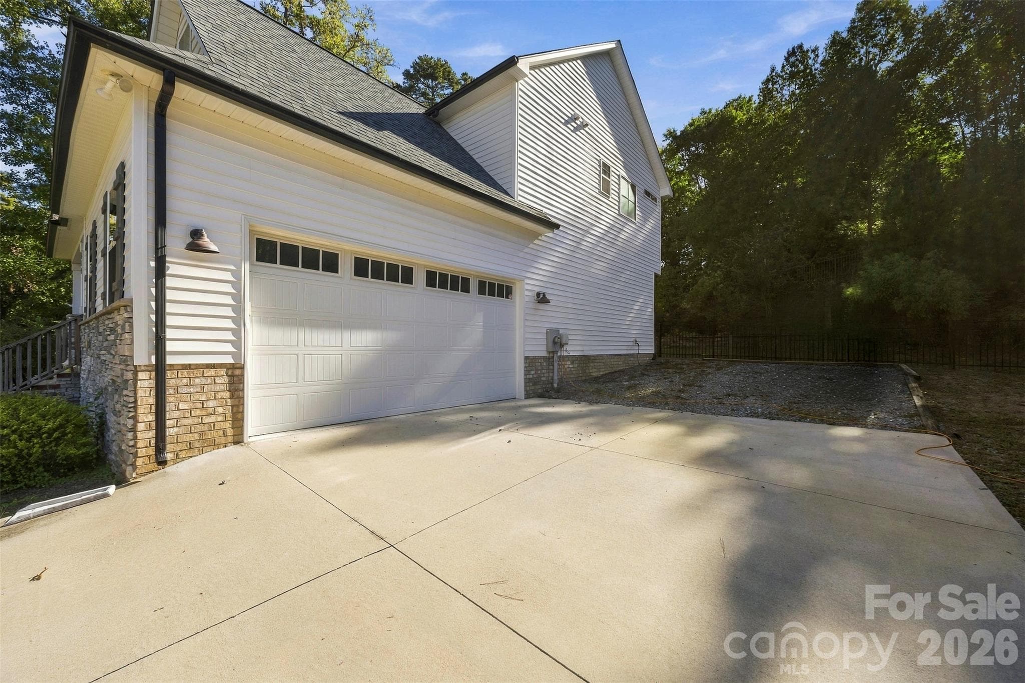 Single Family Residence at 419 Spruce Place SE, Concord, photo 5 of 41