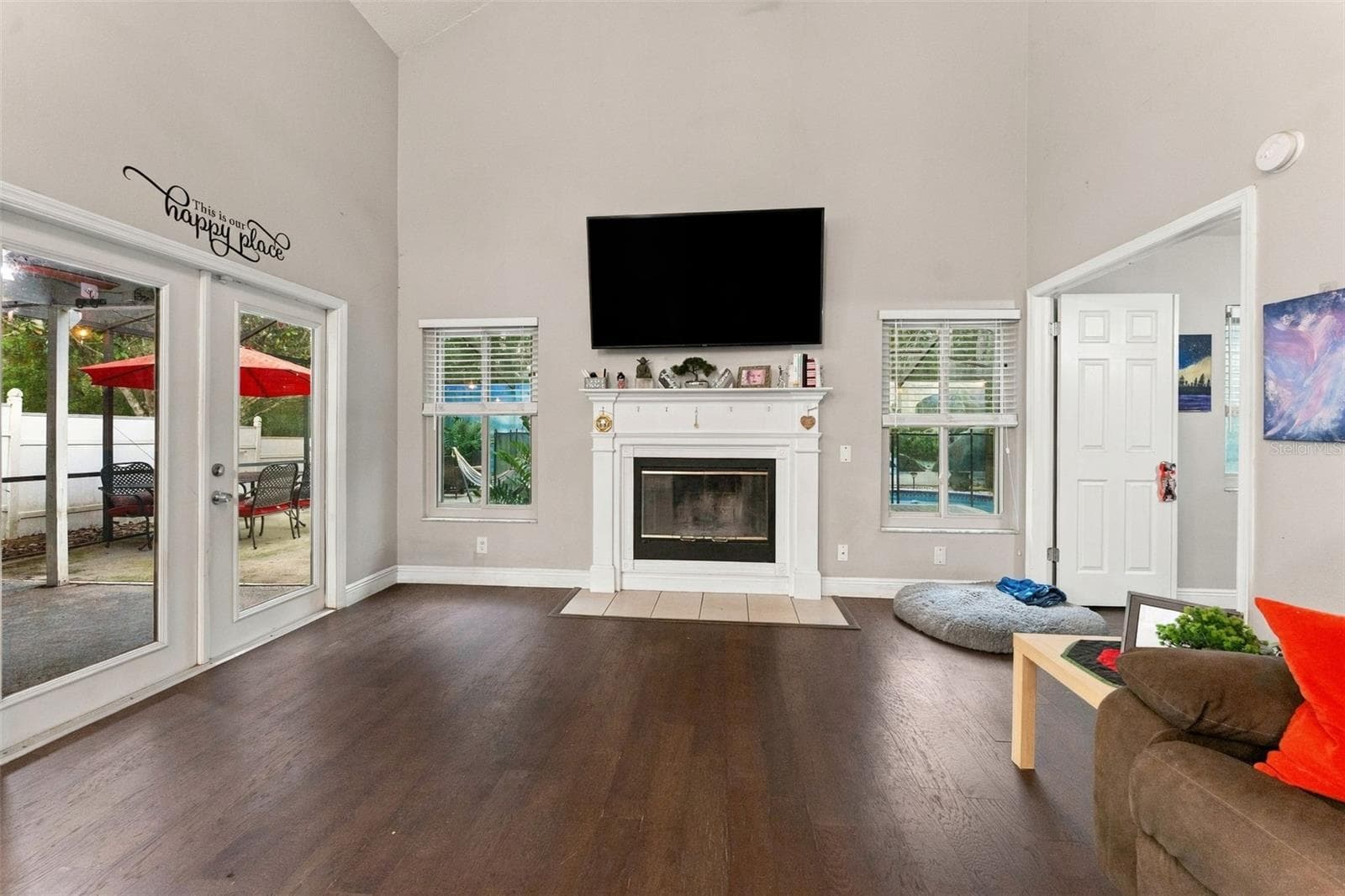 Natural light, high ceilings - 1621 SPINNING WHEEL DR, LUTZ