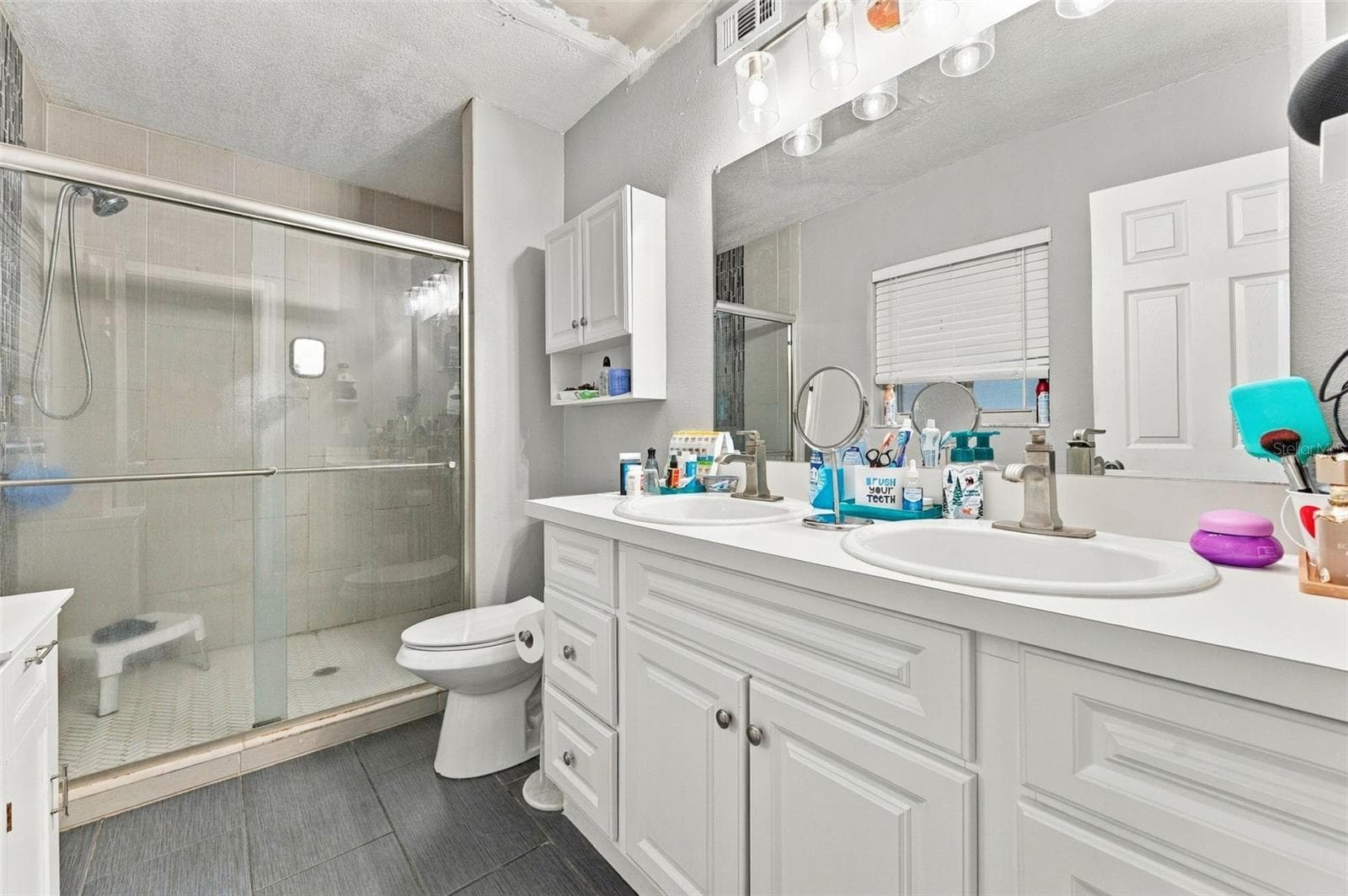 En-suite bathroom - 1621 SPINNING WHEEL DR, LUTZ