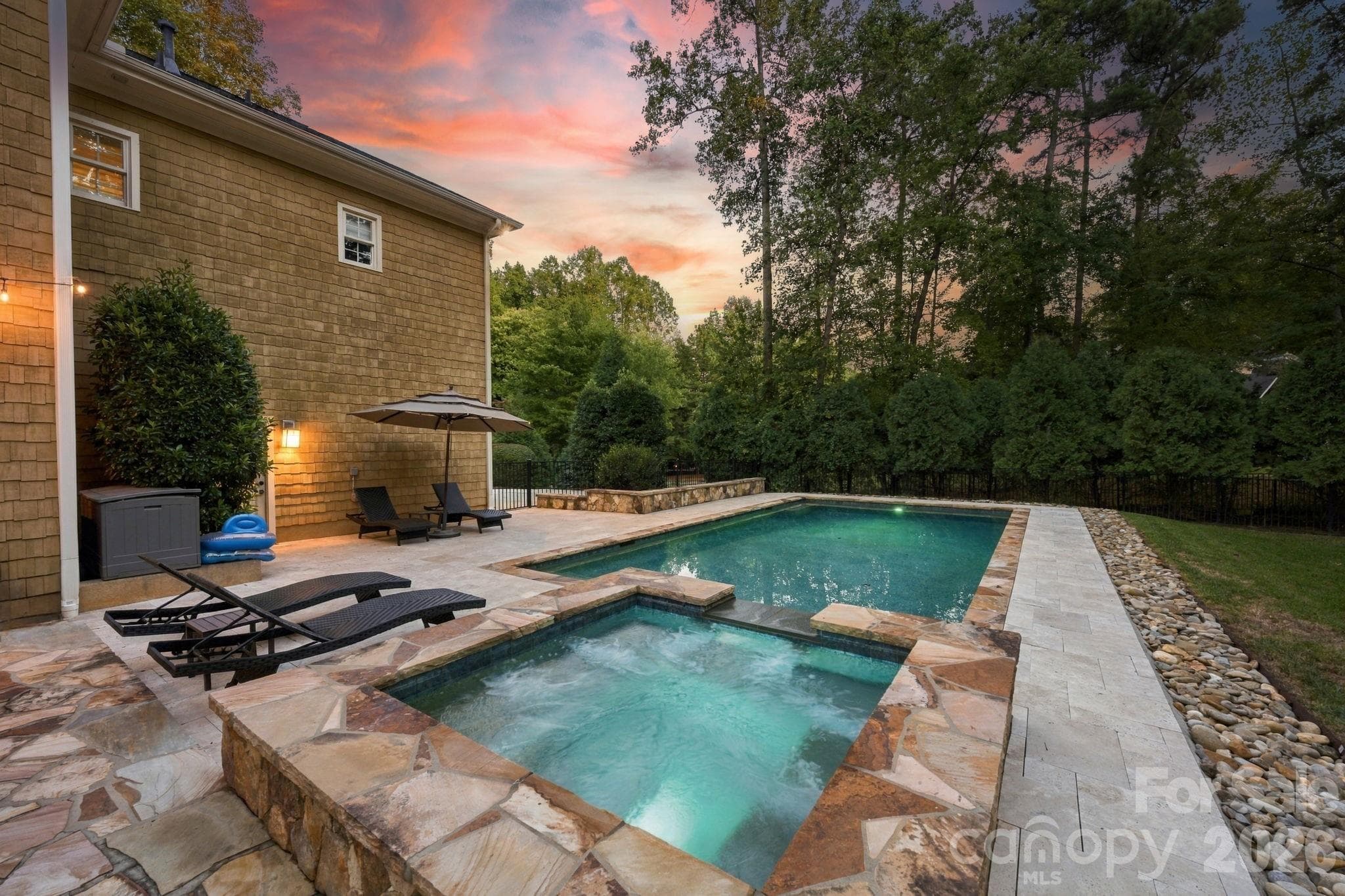 Single Family Residence at 125 Dedham Loop, Mooresville, photo 2 of 48