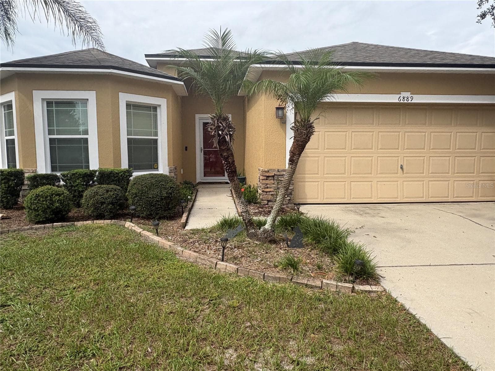 6889 GLENBROOK DR