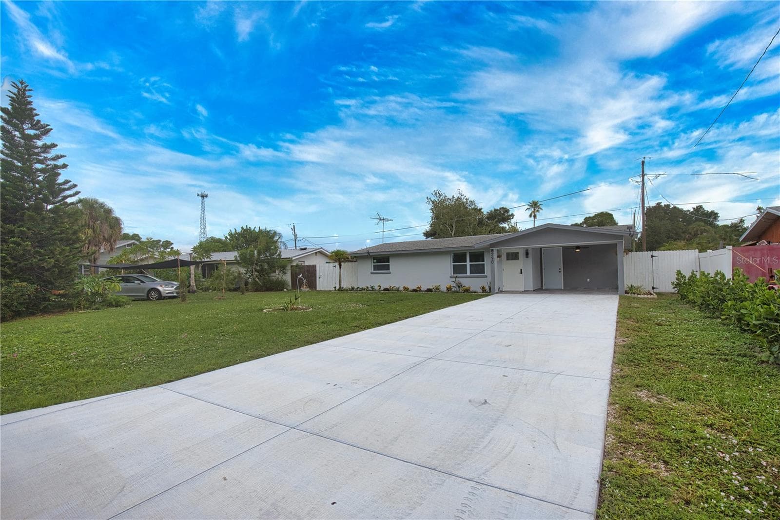 8290 OSPREY RD