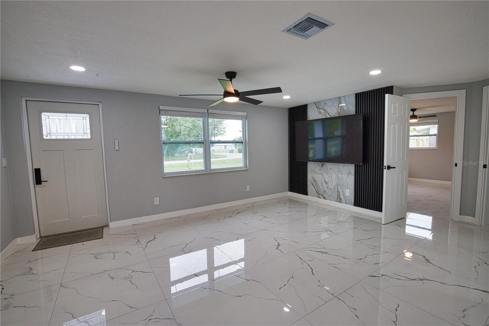 Single Family Residence at 8290 OSPREY RD, ENGLEWOOD, photo 19 of 73