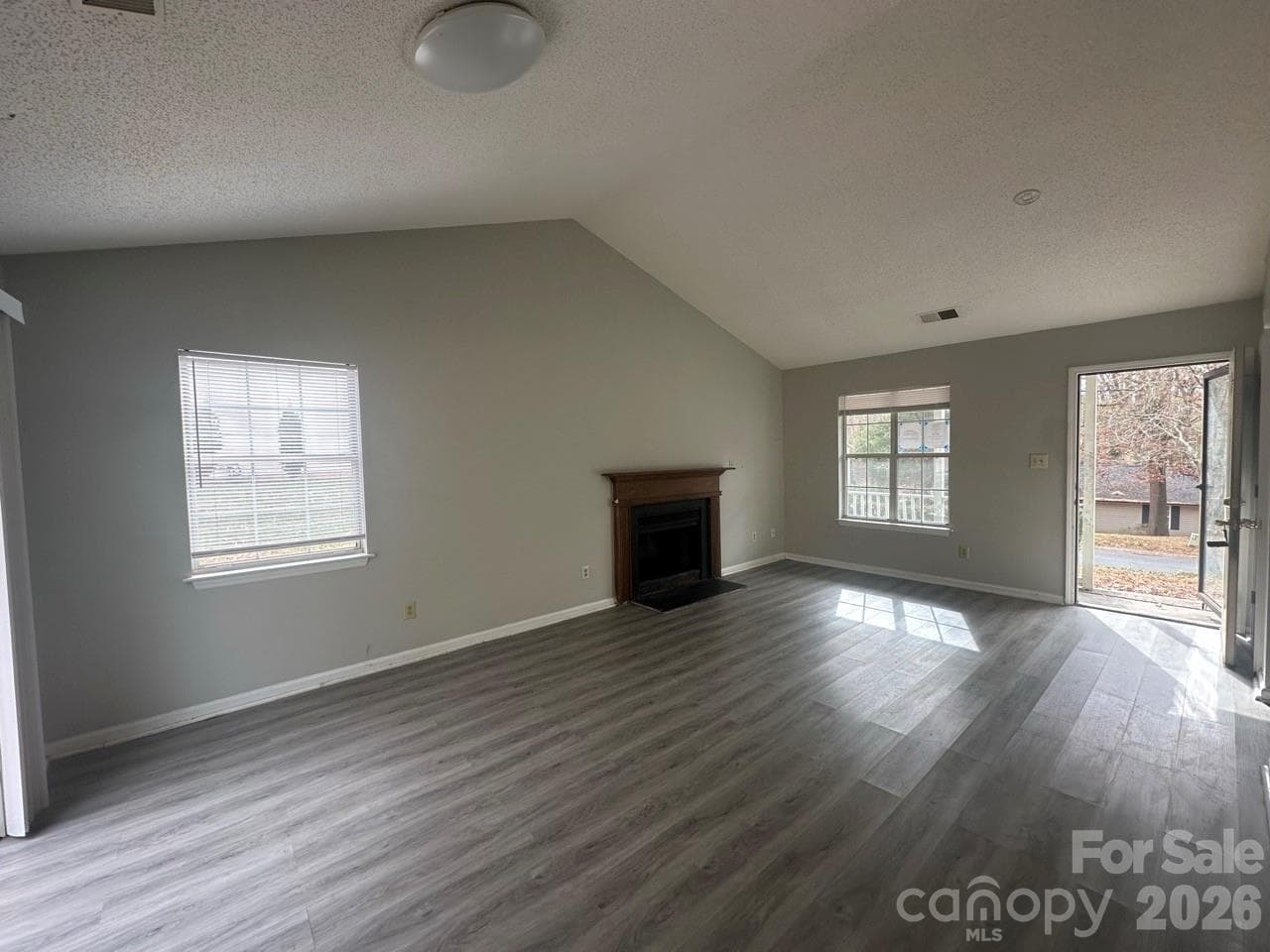 Single Family Residence at 2000 Teddington Drive, Charlotte, photo 4 of 12