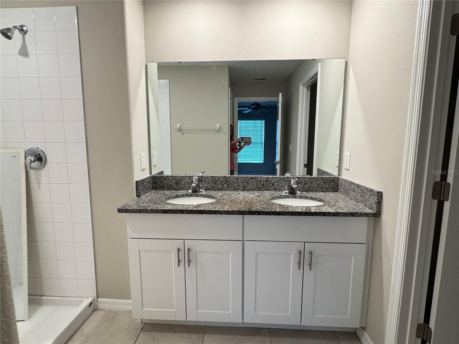 Master Bathroom Dual Vanties - 1755 YELLOW TRL, LAKELAND