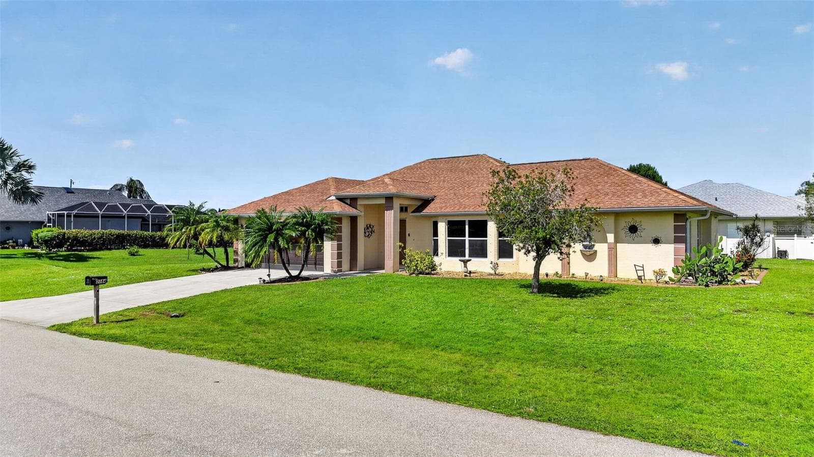 2184 ONONDAGA LN