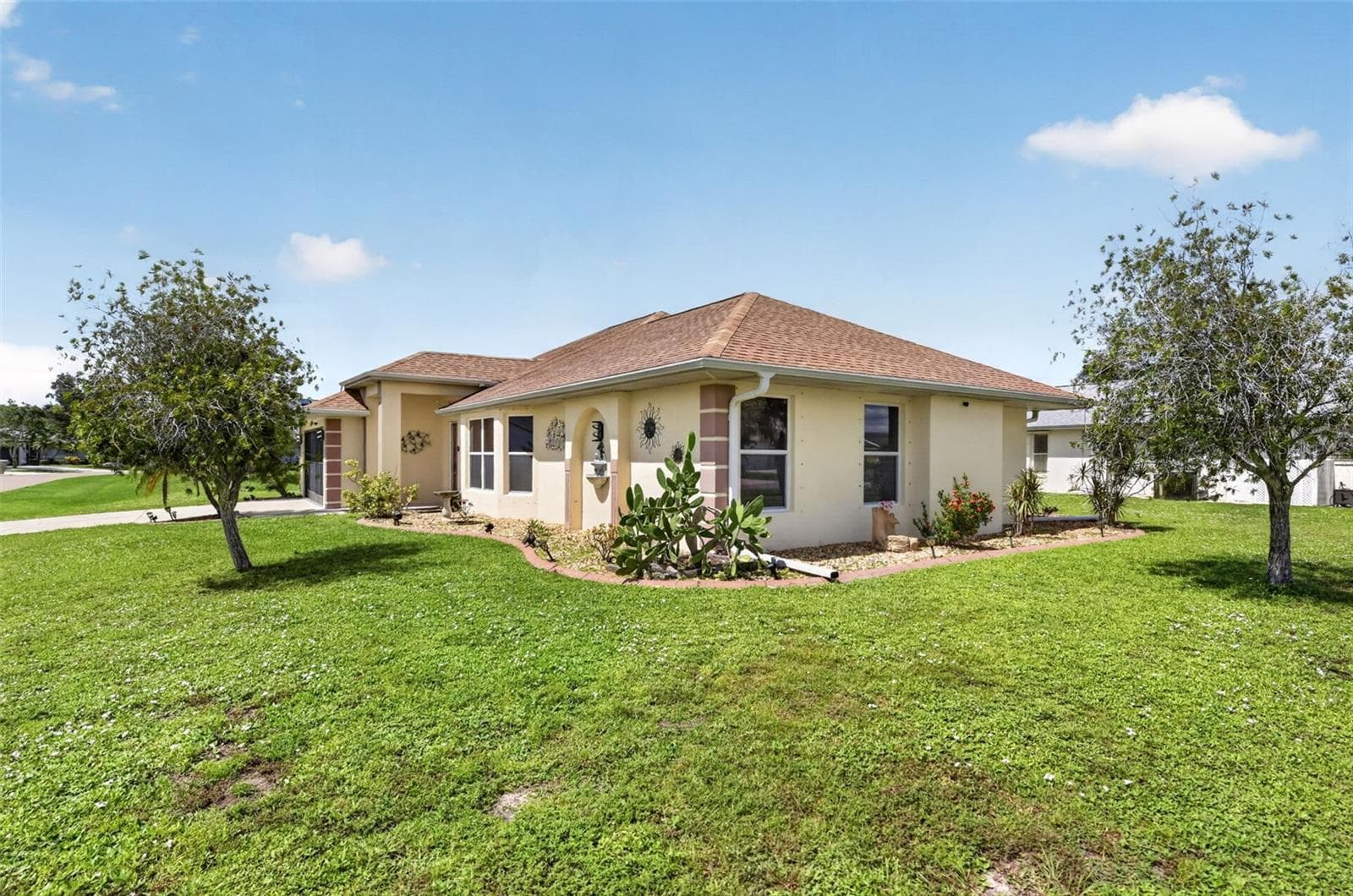East Side View - 2184 ONONDAGA LN, PUNTA GORDA