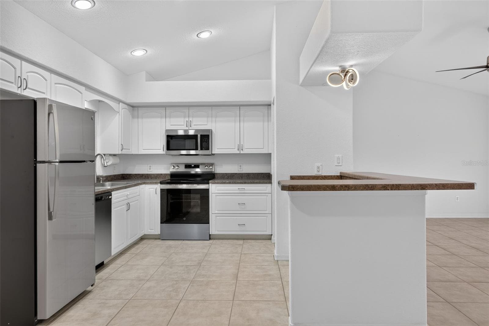 Kitchen- New Appliances - 2184 ONONDAGA LN, PUNTA GORDA