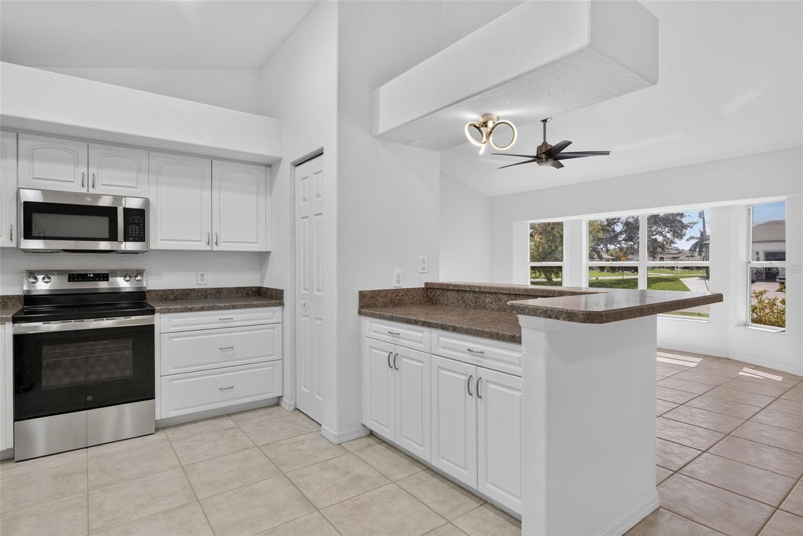 Kitchen - Another View - 2184 ONONDAGA LN, PUNTA GORDA