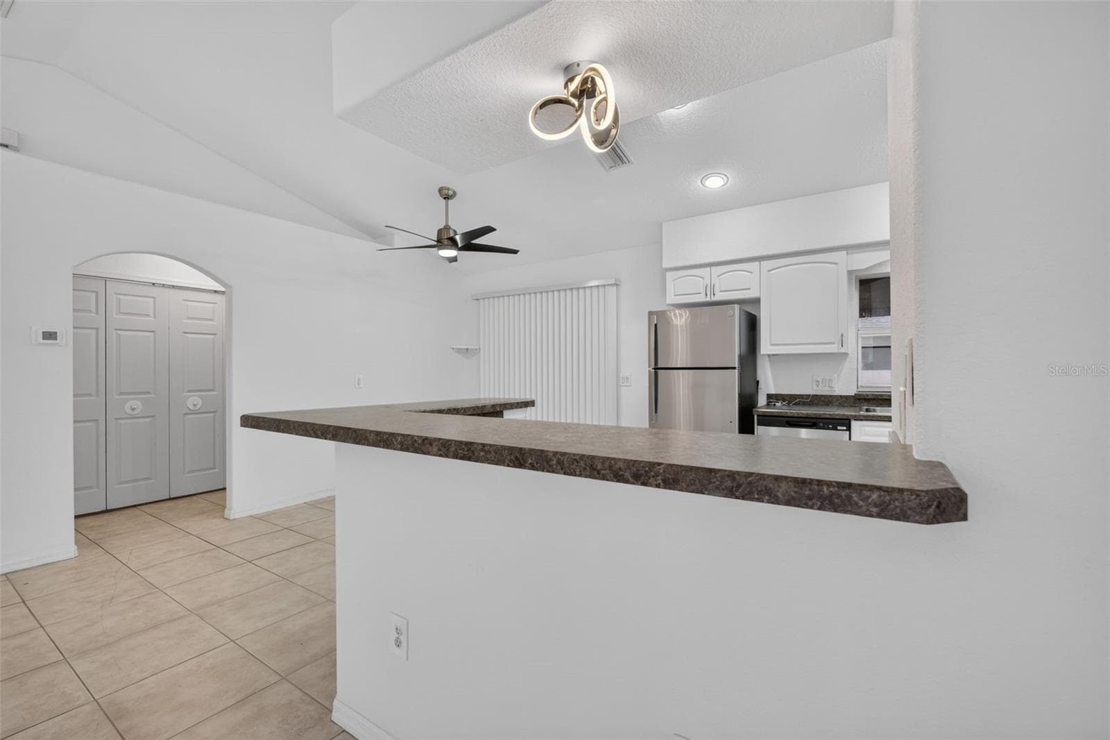 Breakfast Bar - 2184 ONONDAGA LN, PUNTA GORDA