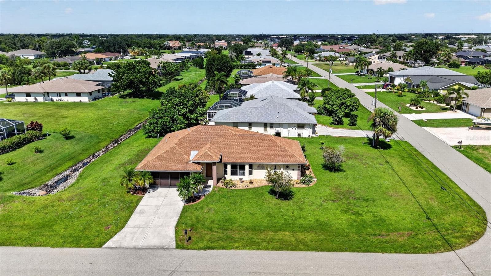 Aerial View - Large Side Yard Along Peterborough Rd - 2184 ONONDAGA LN, PUNTA GORDA