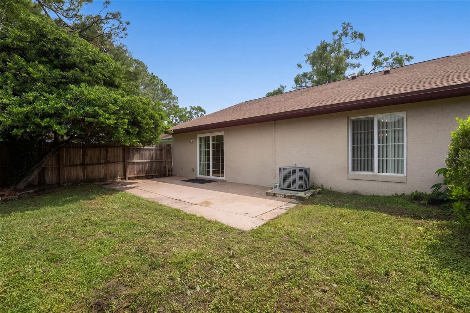 Back lanai - 102 OAKRIDGE CT, SANFORD