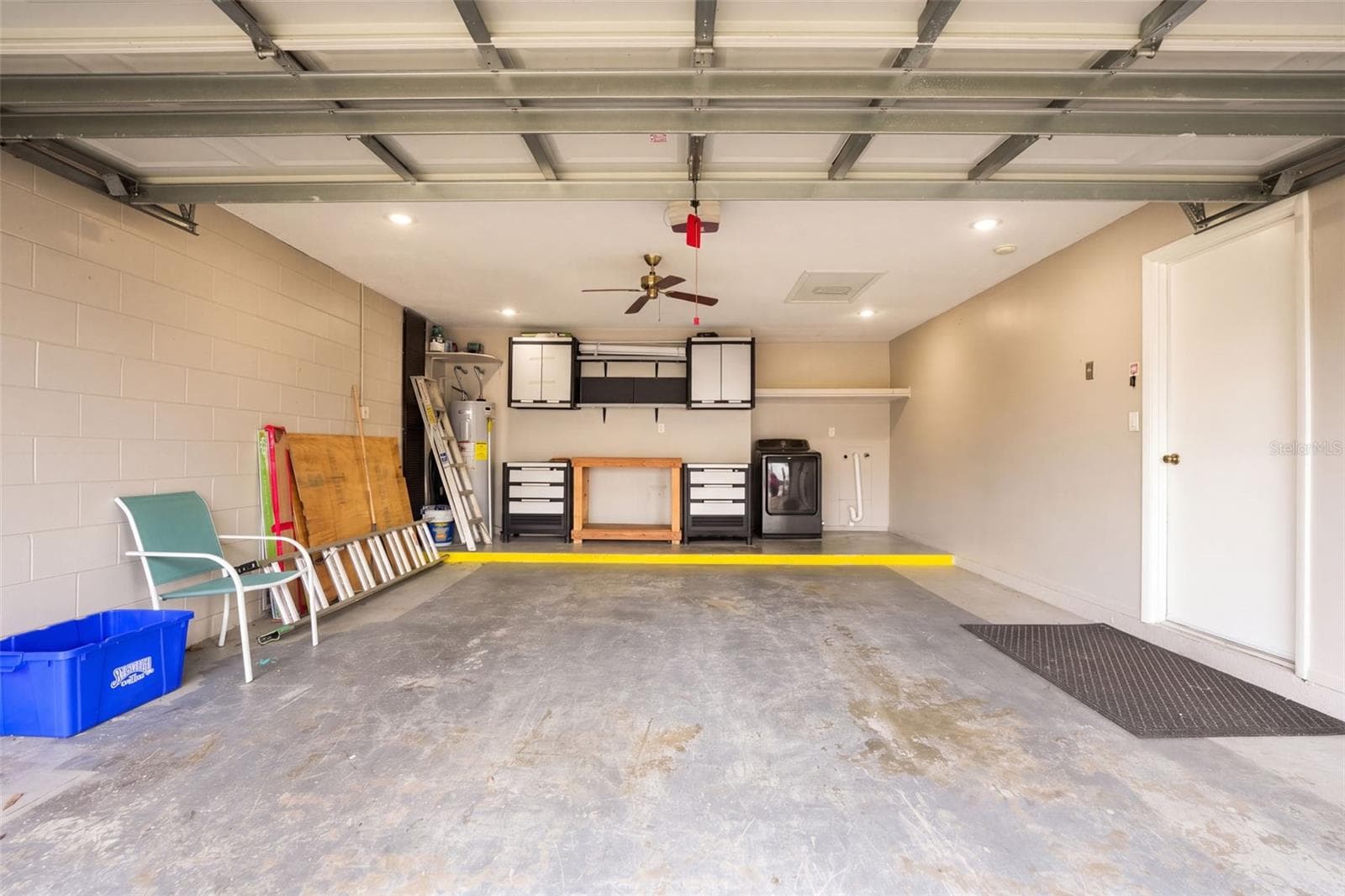Two Car Garage - 102 OAKRIDGE CT, SANFORD