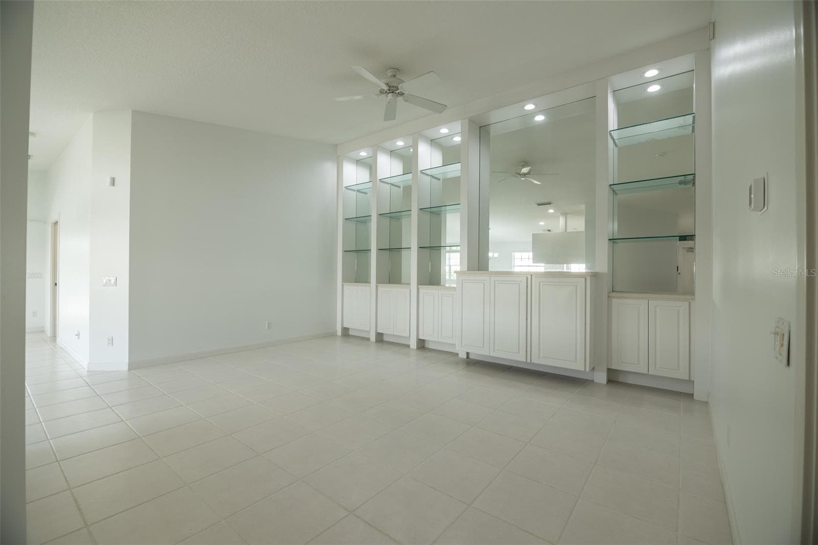 Formal living room. - 8876 ESTEPONA CT, SARASOTA