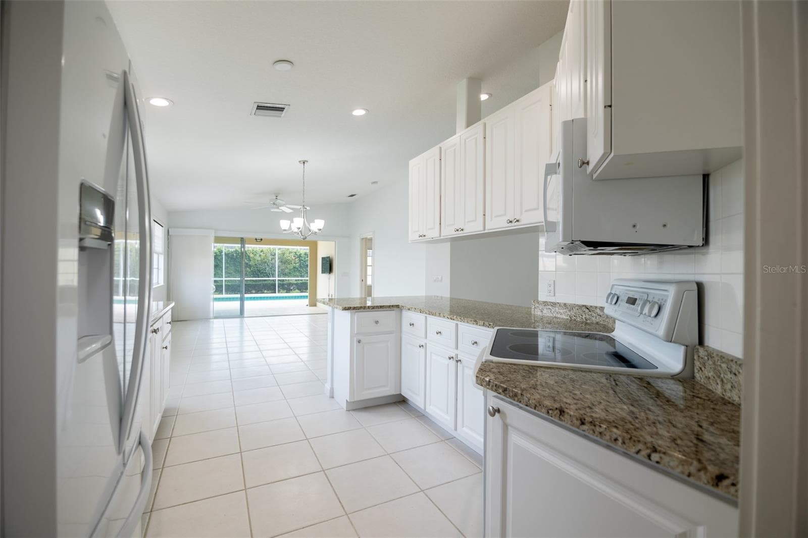 Kitchen. - 8876 ESTEPONA CT, SARASOTA