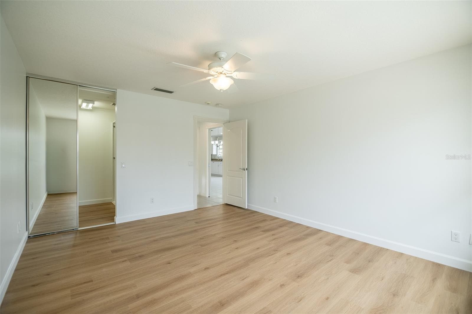 Primary bedroom. - 8876 ESTEPONA CT, SARASOTA