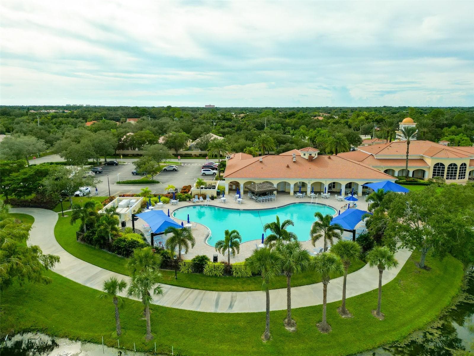 Community Lagoon Pool. - 8876 ESTEPONA CT, SARASOTA