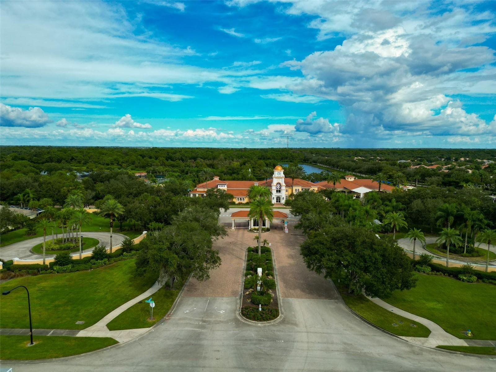 Entrance to neighborhood from Honore - 8876 ESTEPONA CT, SARASOTA
