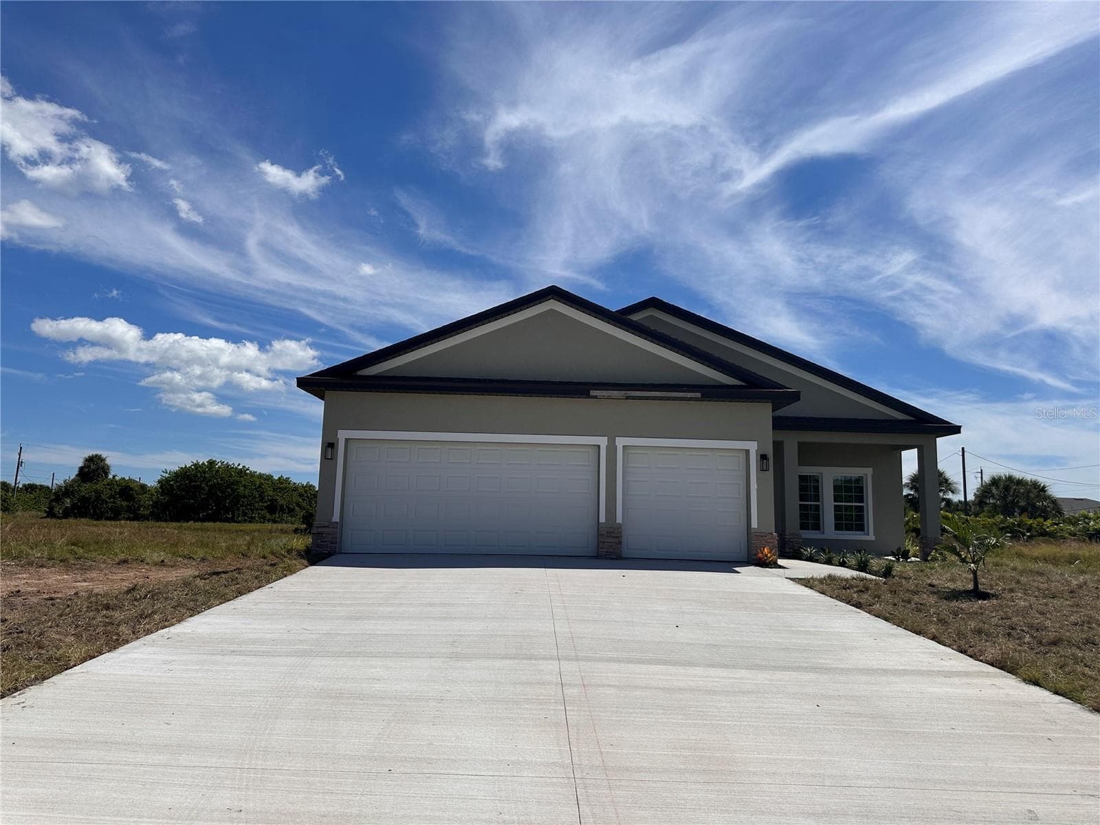121 INDIAN CREEK DR