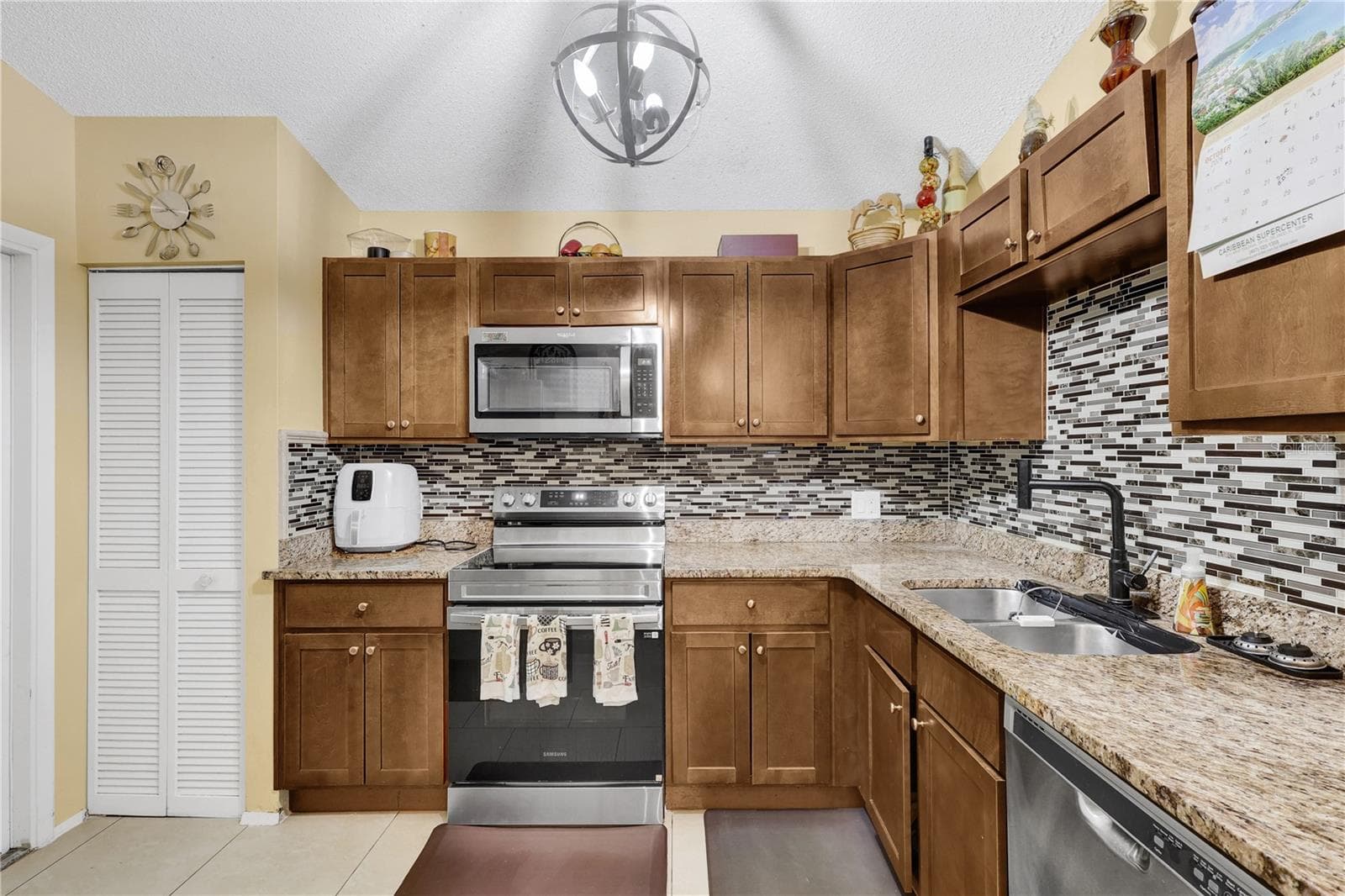 Single Family Residence at 5415 TIMBERCHASE CT, ORLANDO, photo 8 of 24