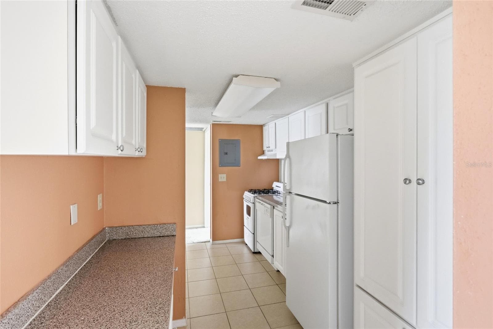 Condominium at 115 OYSTER BAY CIR #360, ALTAMONTE SPRINGS, photo 14 of 45