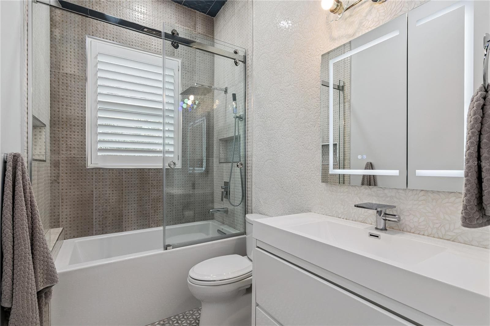 Single Family Residence at 1676 CHERRY RIDGE DR, LAKE MARY, photo 35 of 40