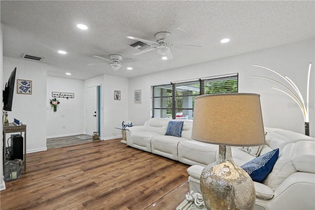 Single Family Residence at 10 Colubrina CT, HOMOSASSA FL 34446, Homosassa, photo 10 of 59