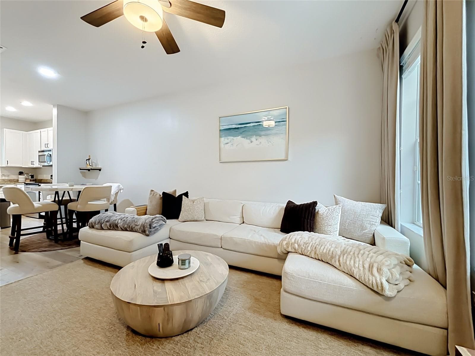 Townhouse at 14066 AVENUE OF THE GROVES, WINTER GARDEN, photo 12 of 54