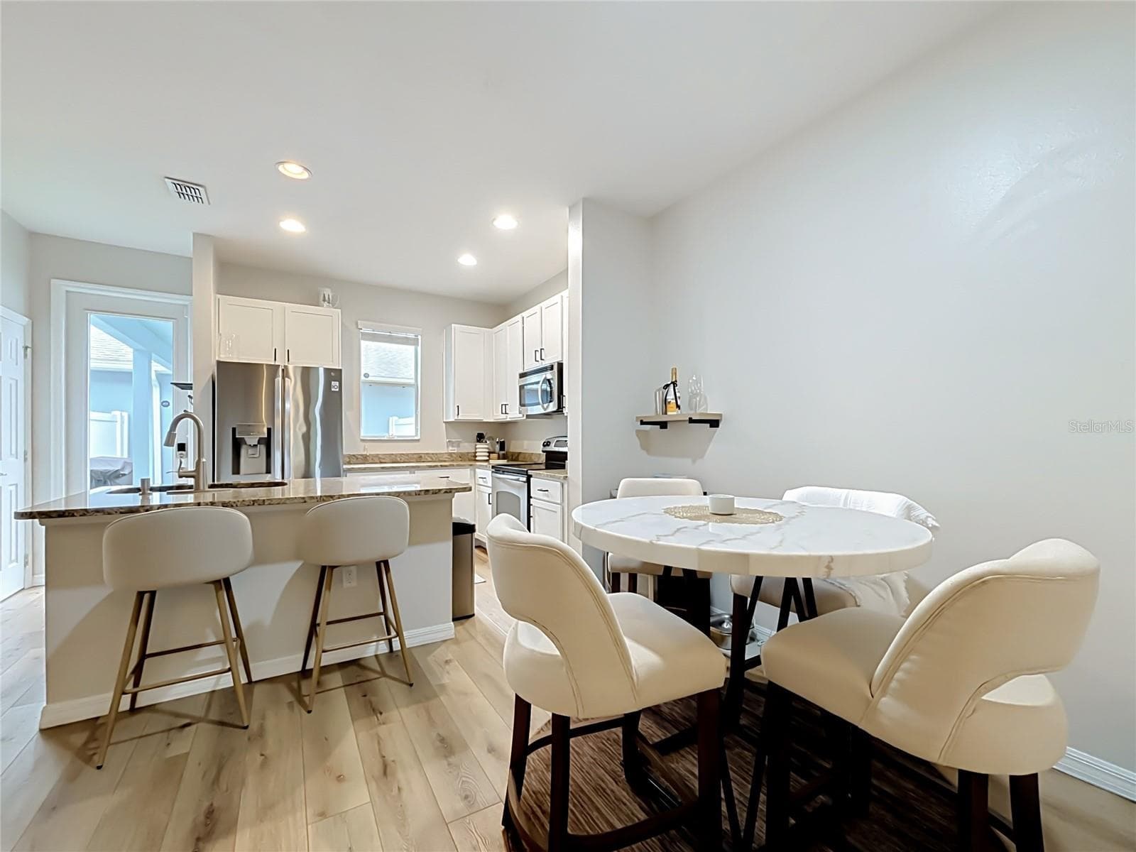 Townhouse at 14066 AVENUE OF THE GROVES, WINTER GARDEN, photo 16 of 54