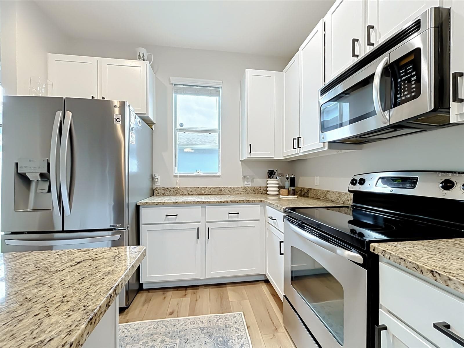 Townhouse at 14066 AVENUE OF THE GROVES, WINTER GARDEN, photo 25 of 54