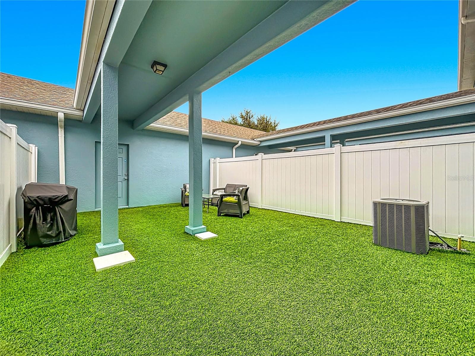 Townhouse at 14066 AVENUE OF THE GROVES, WINTER GARDEN, photo 43 of 54