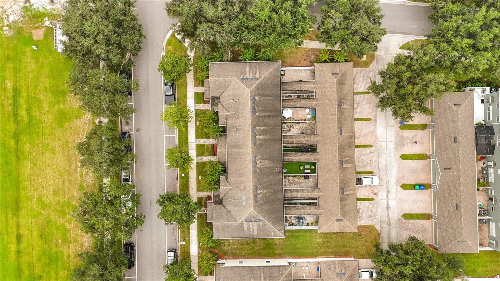 Townhouse at 14066 AVENUE OF THE GROVES, WINTER GARDEN, photo 50 of 54