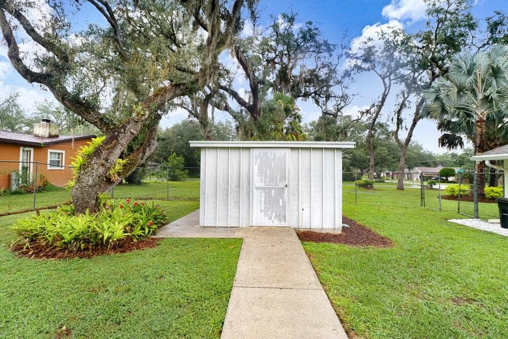 Storage Shed - 12108 N 53RD ST, TEMPLE TERRACE
