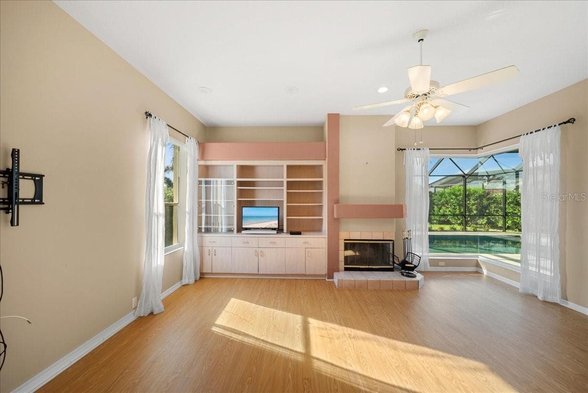 Single Family Residence at 4321 PRESIDENTIAL AVENUE CIR E, BRADENTON, photo 15 of 52