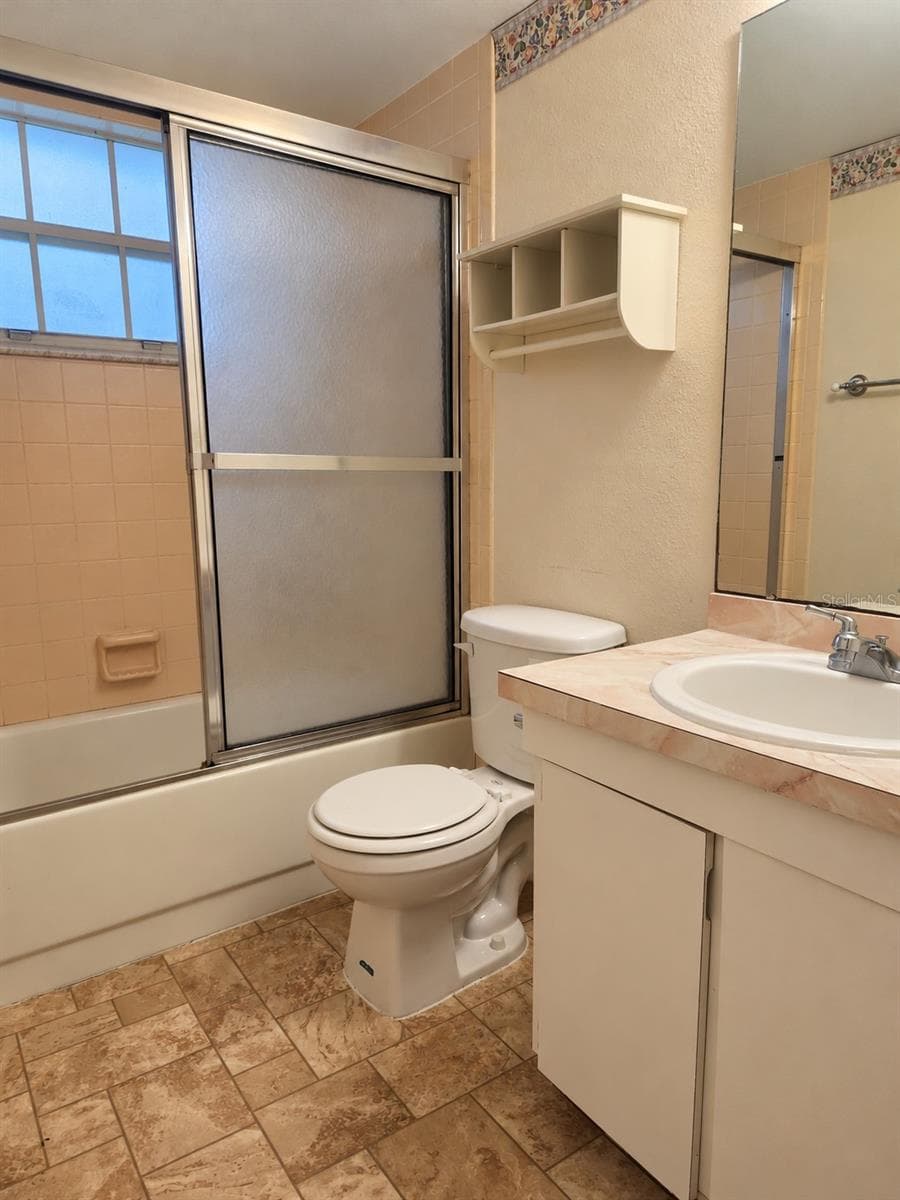 Guest Bathroom - 580 FAIRWAYS LN #G204, OCALA