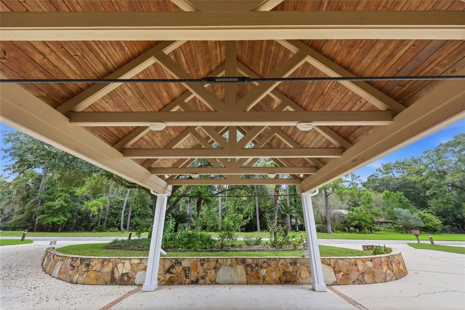 Covered Entrance - 6109 NW 60TH PL, GAINESVILLE