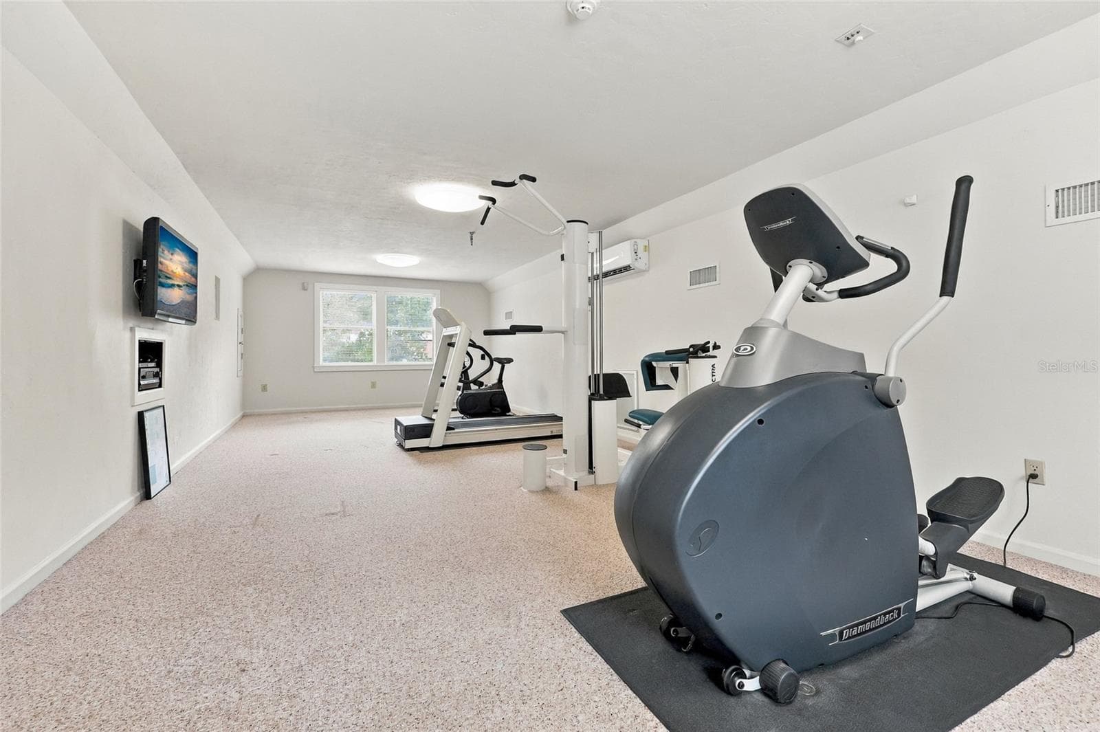 Bonus Room/Gym over Garage - 6109 NW 60TH PL, GAINESVILLE