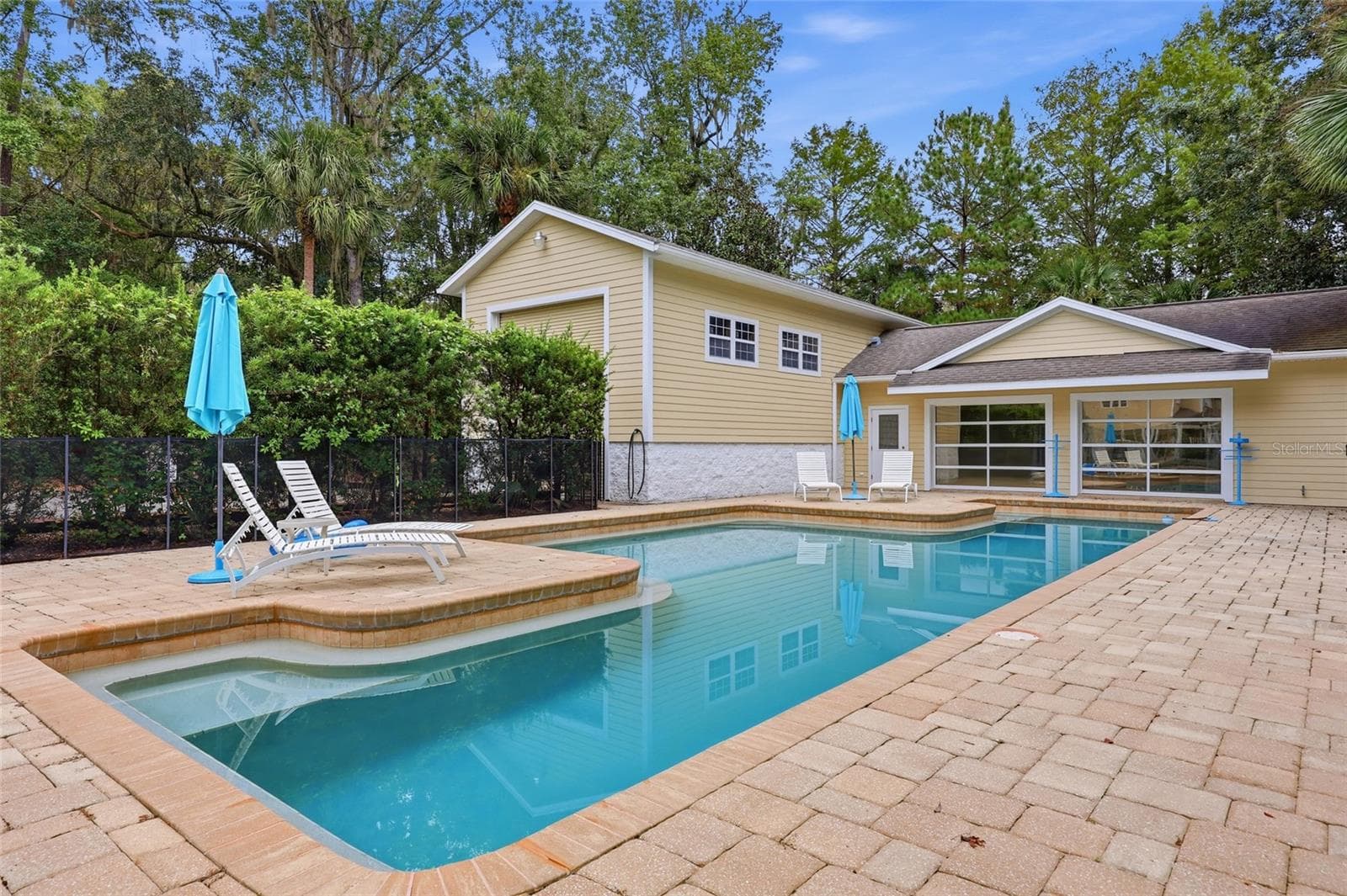 Saltwater Pool - 6109 NW 60TH PL, GAINESVILLE