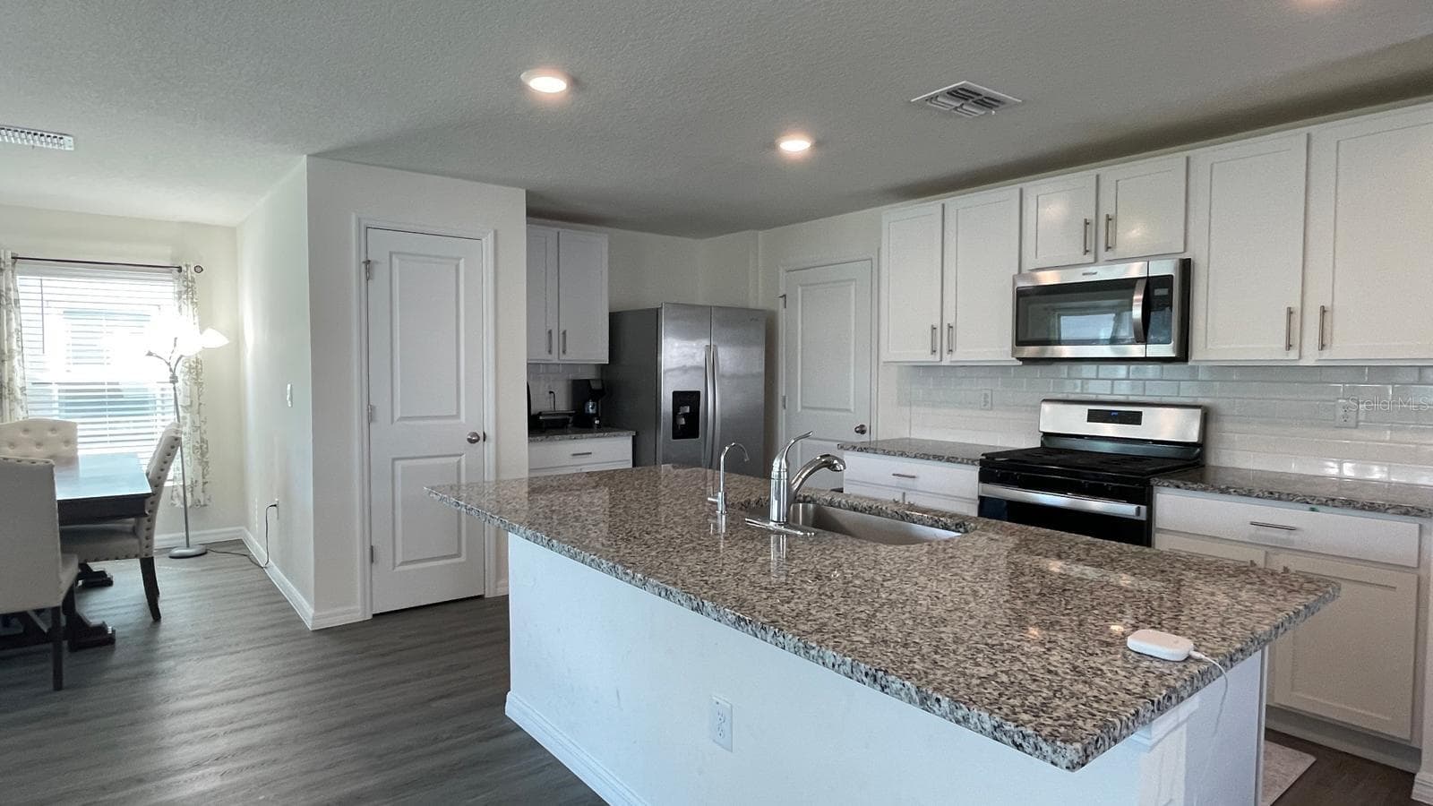 Kitchen - 36117 SUNFLOWER HILL DR, ZEPHYRHILLS