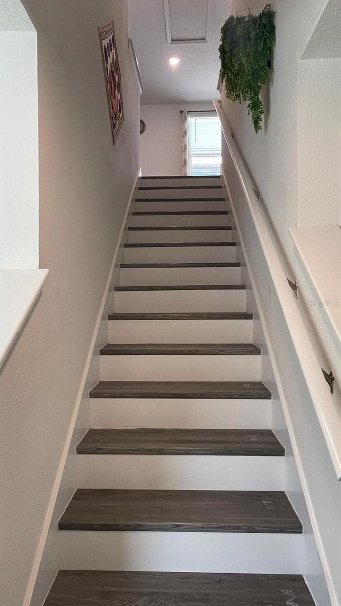 Stairs - 36117 SUNFLOWER HILL DR, ZEPHYRHILLS