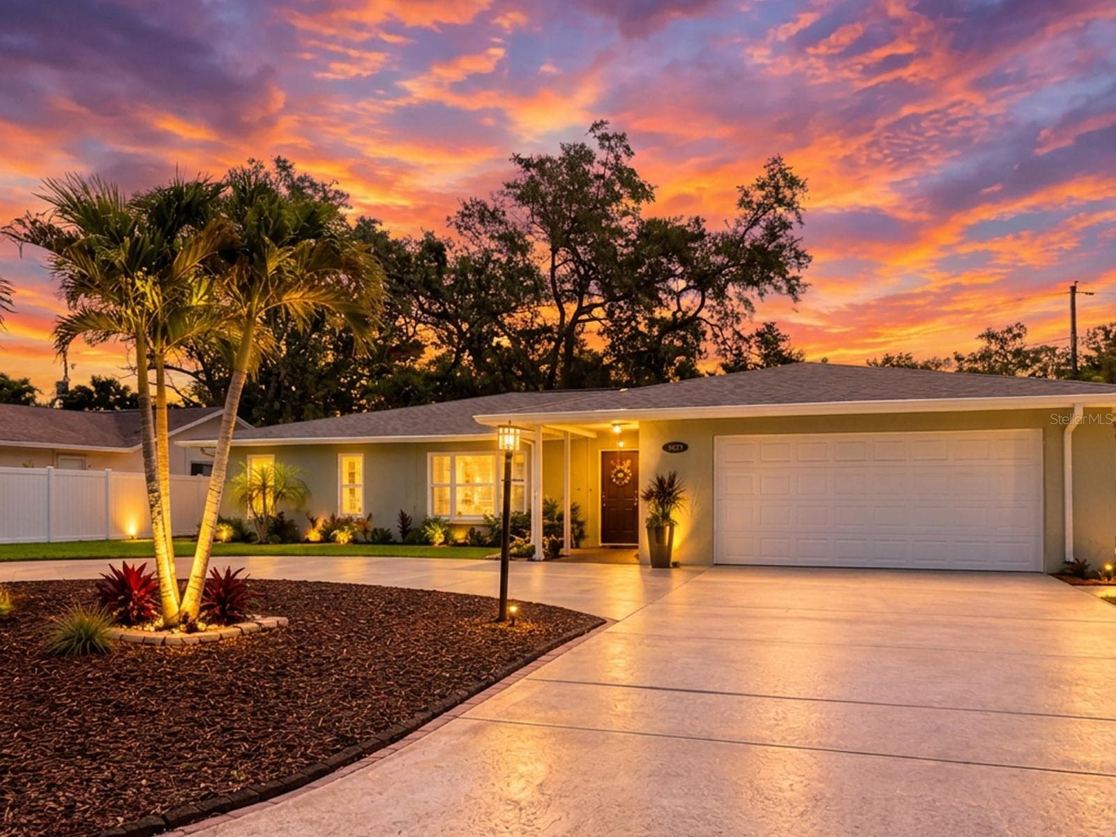 855 FOUNTAINHEAD DR