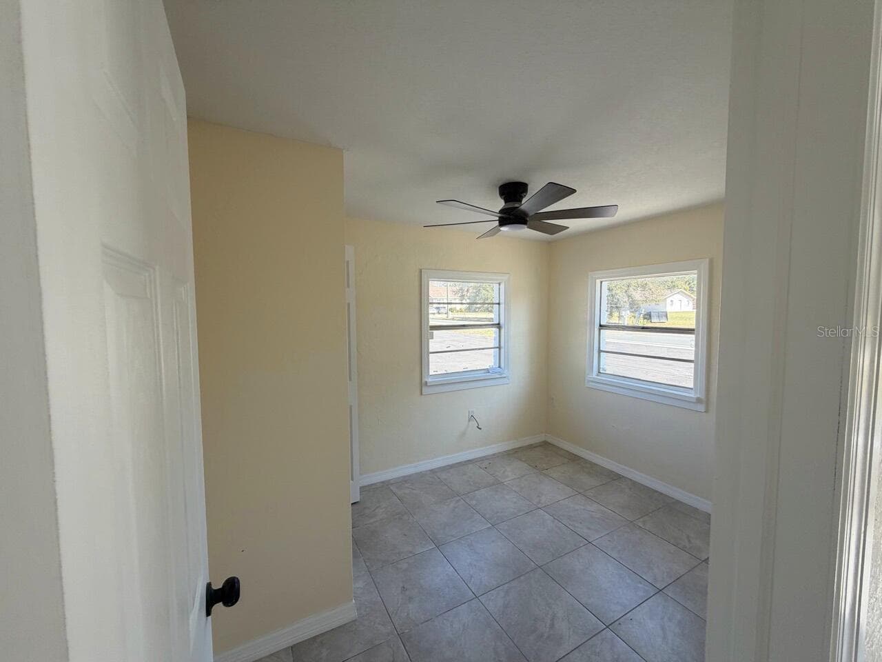 Duplex at 613 PLATEAU AVE, LAKELAND, photo 7 of 20