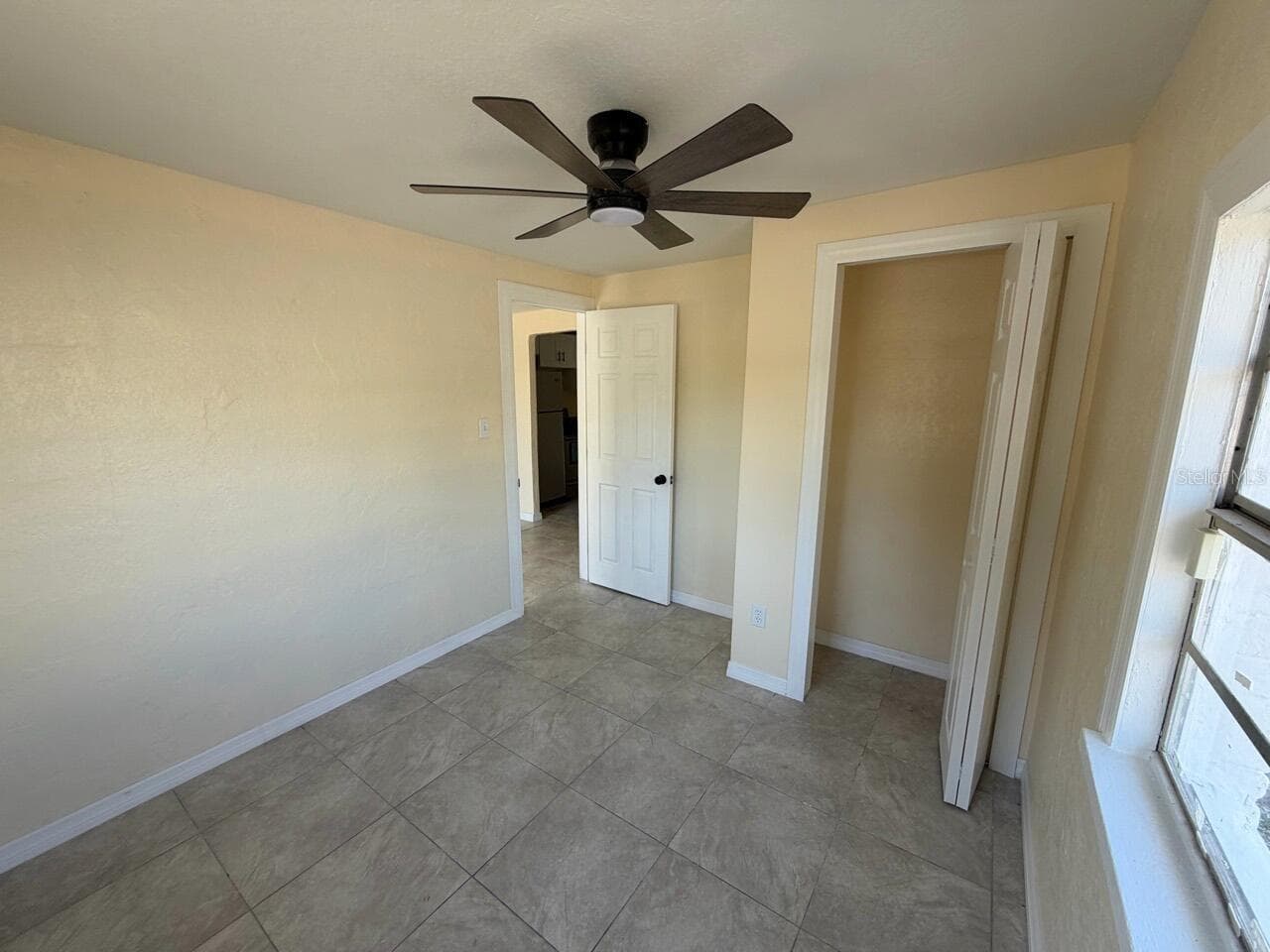 Duplex at 613 PLATEAU AVE, LAKELAND, photo 10 of 20