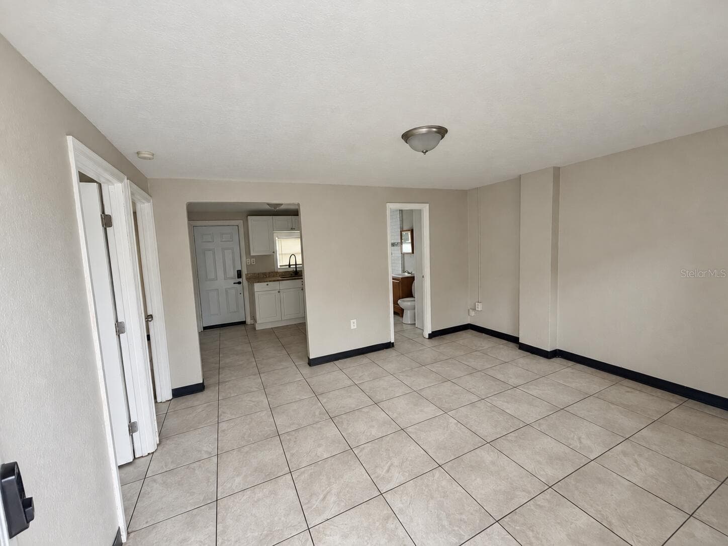 Duplex at 613 PLATEAU AVE, LAKELAND, photo 13 of 20