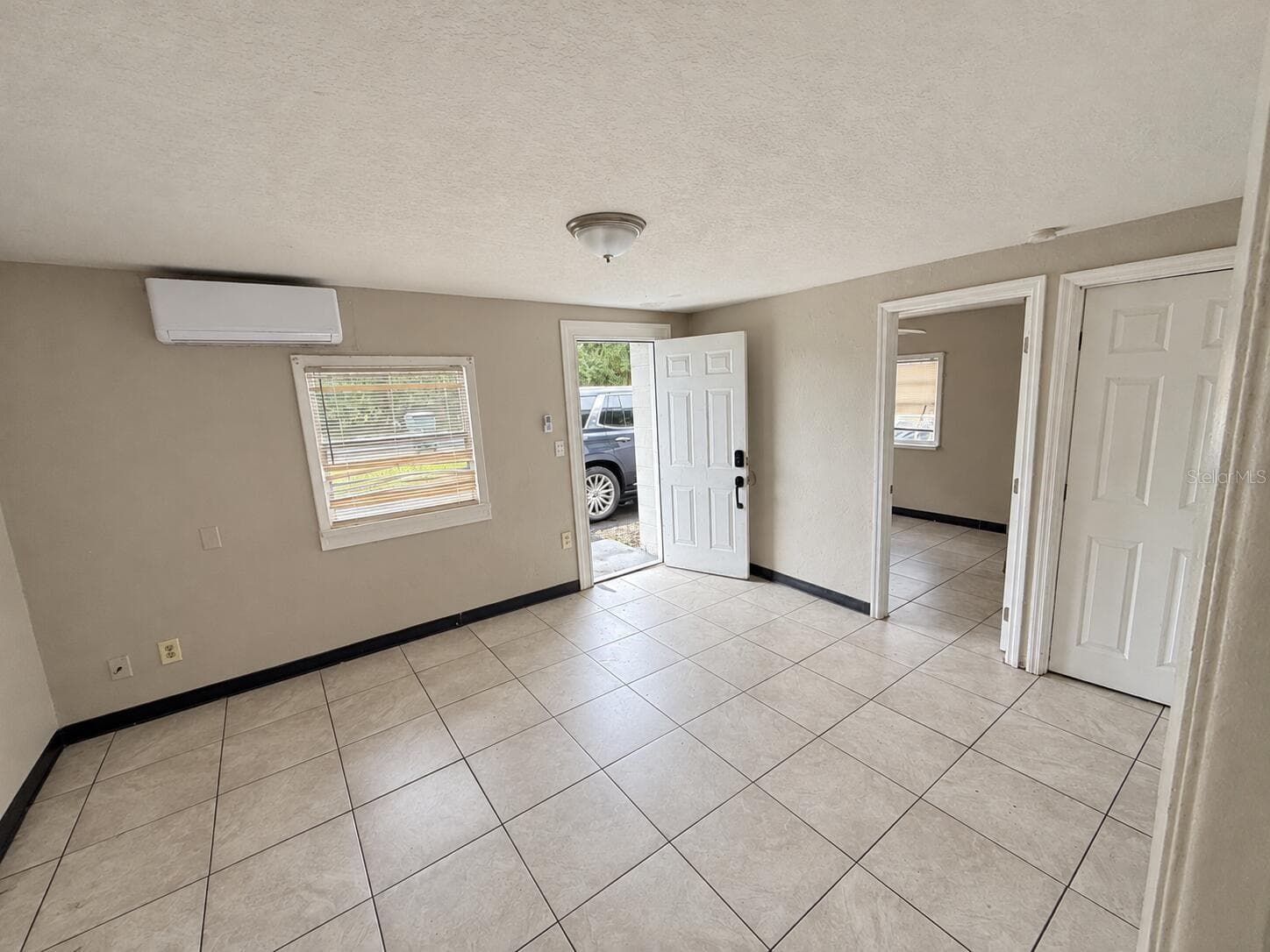 Duplex at 613 PLATEAU AVE, LAKELAND, photo 14 of 20