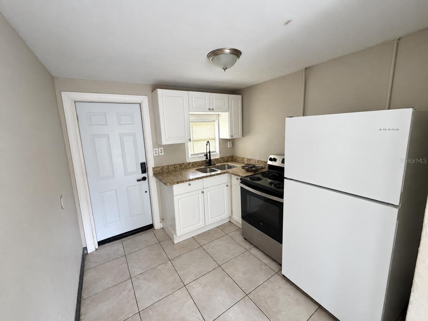 Duplex at 613 PLATEAU AVE, LAKELAND, photo 15 of 20